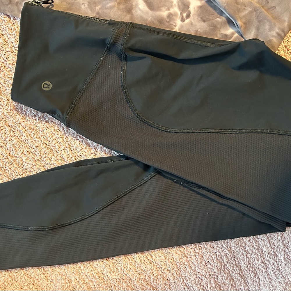 Lululemon bundle - Picture 3 of 7
